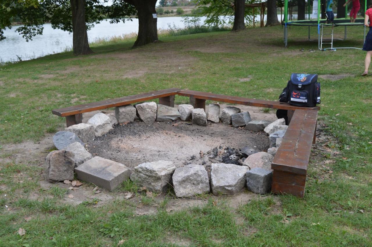 Glamping šeberák - V Chatičkách A V Luxusních Stanech Praga